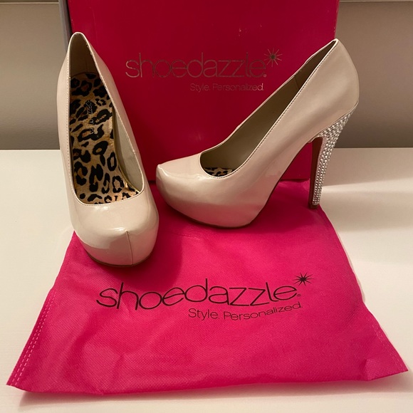 Shoedazzle Patent Leather Pump - Picture 1 of 3